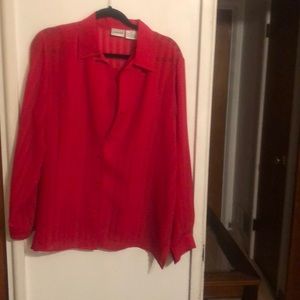 ❤️Women preowned Red Blouse Size 14❤️ just in time for Valentines Day